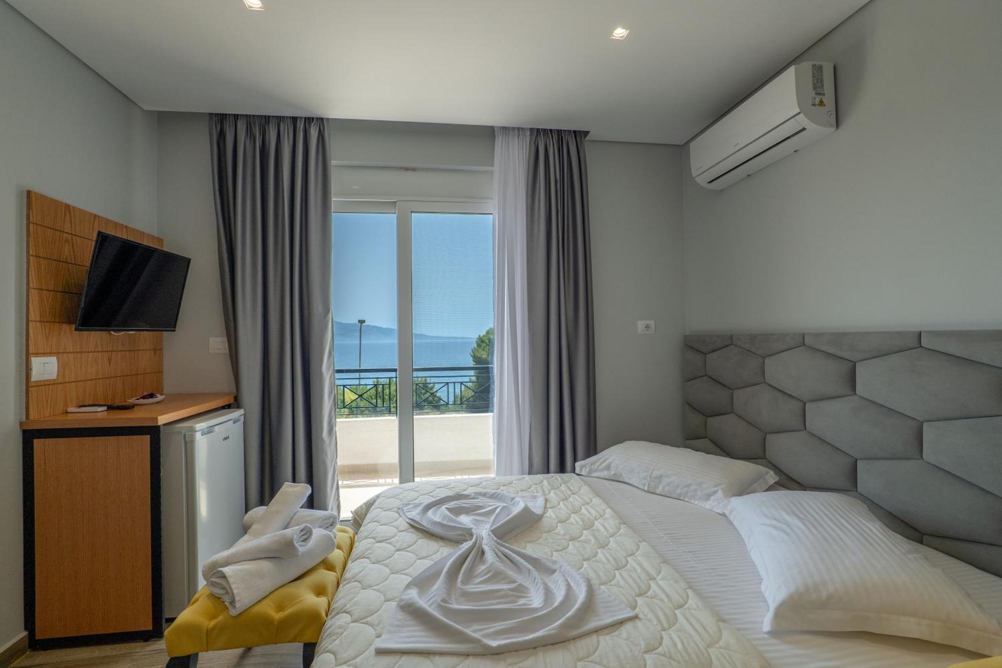 Sunkised Hotel Sarandë 外观 照片