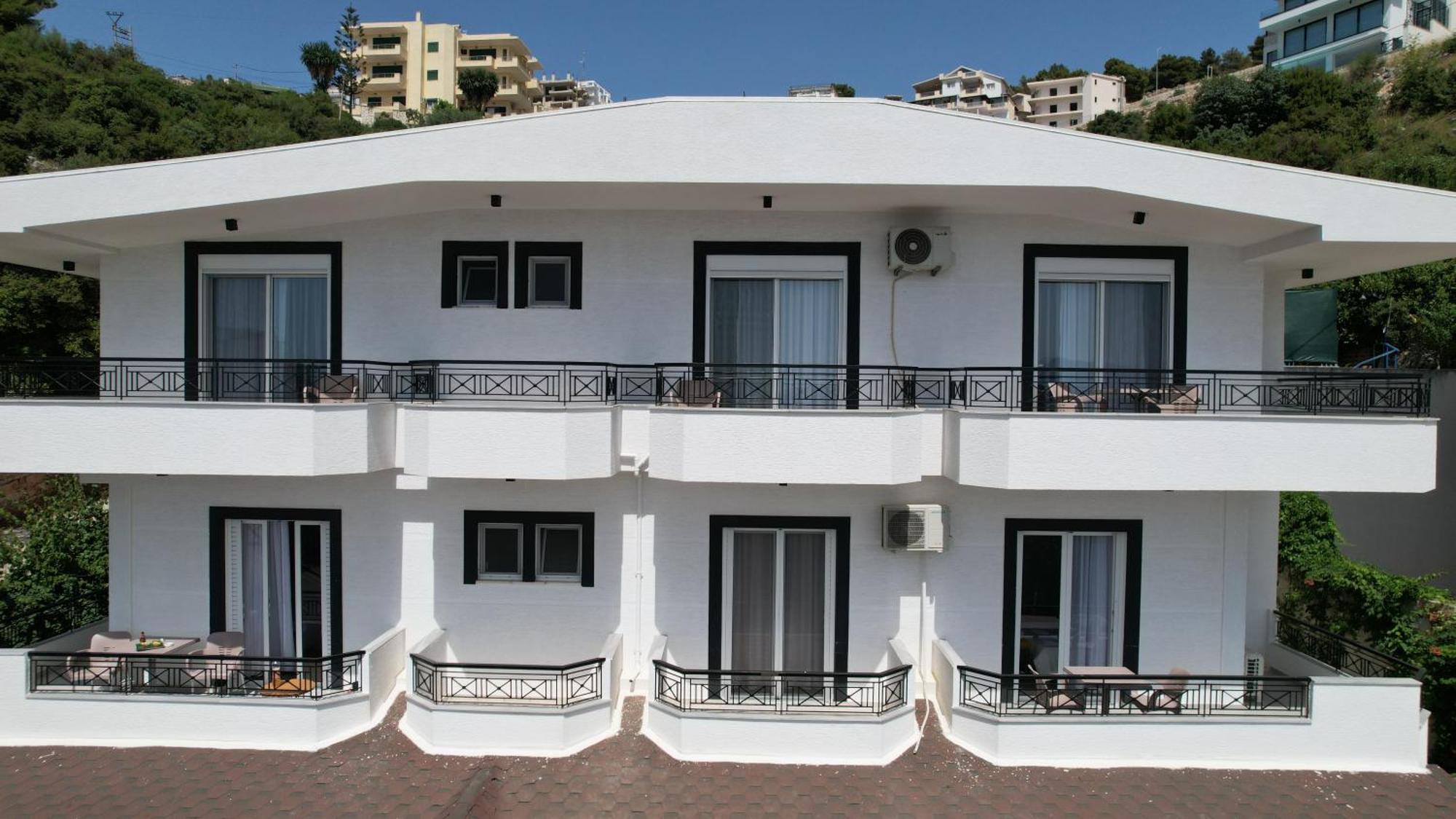Sunkised Hotel Sarandë 外观 照片