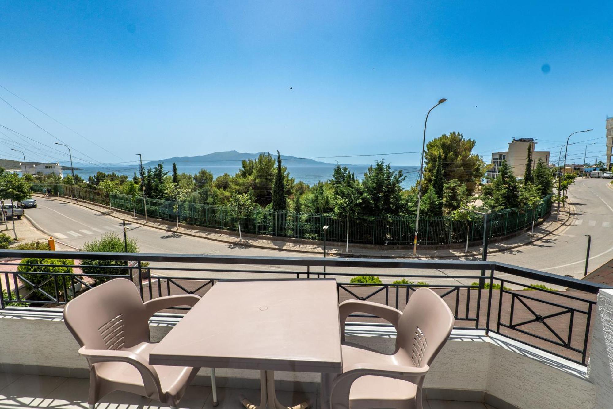 Sunkised Hotel Sarandë 外观 照片