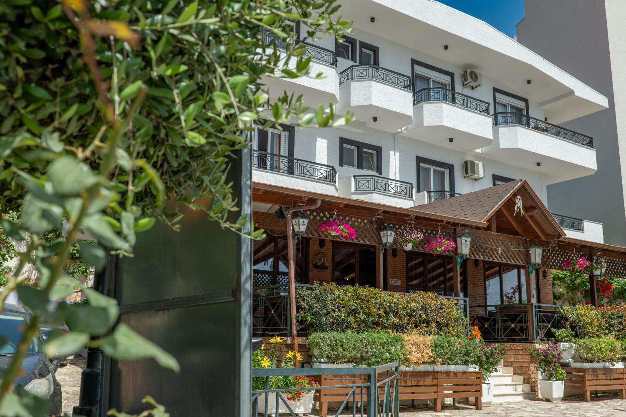 Sunkised Hotel Sarandë 外观 照片