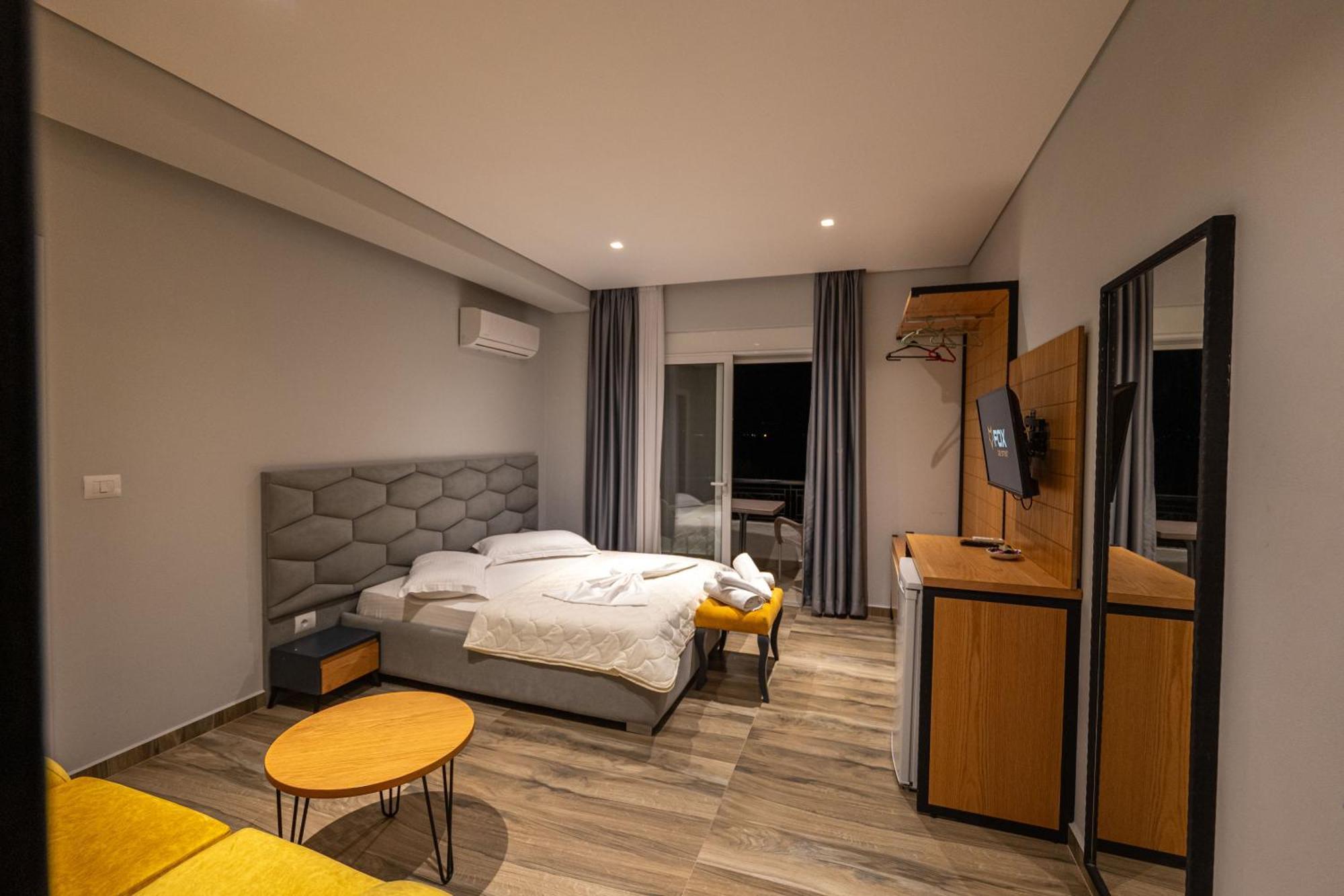 Sunkised Hotel Sarandë 外观 照片