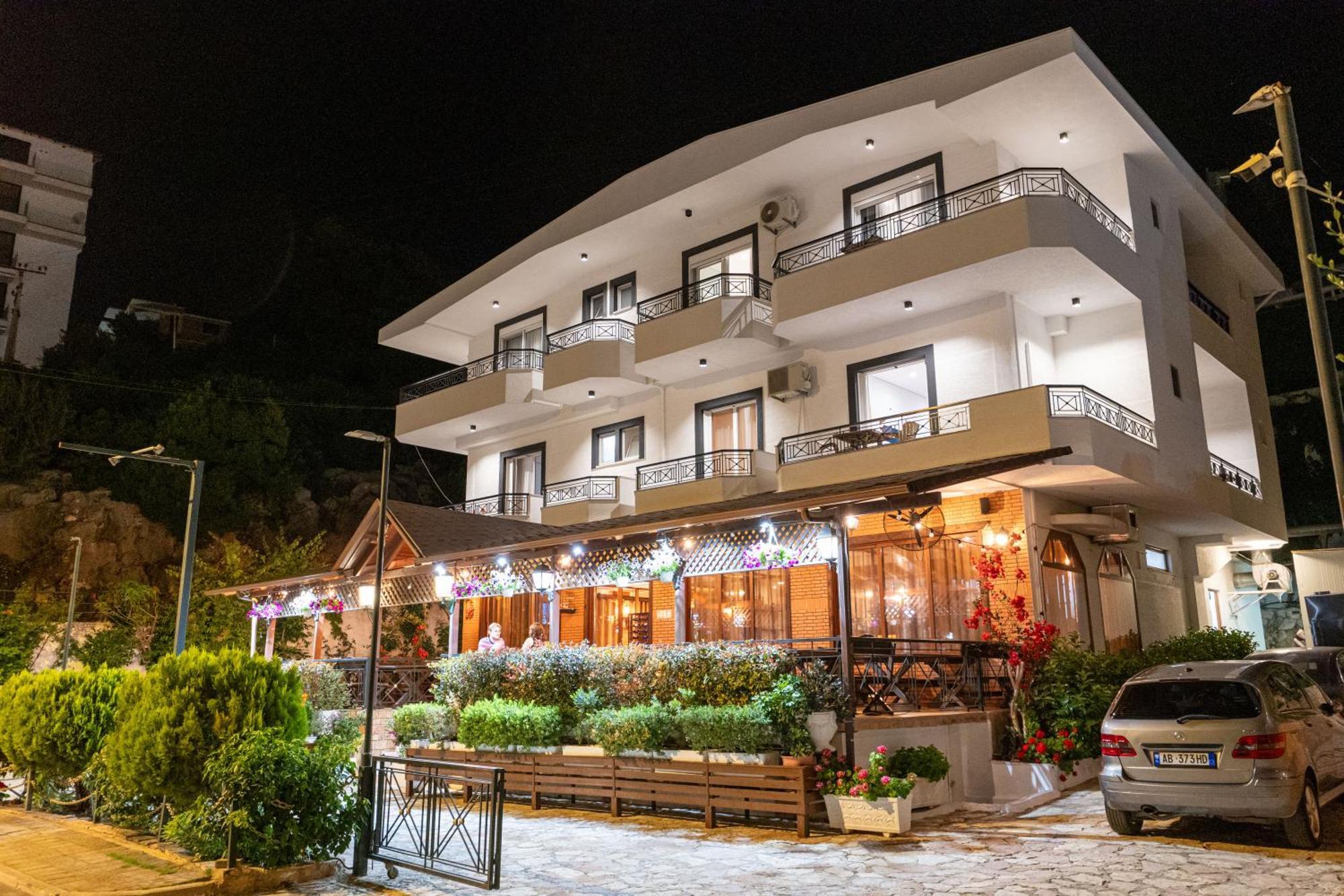 Sunkised Hotel Sarandë 外观 照片