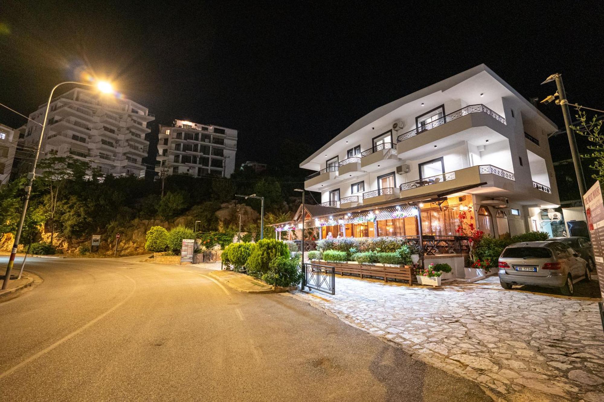 Sunkised Hotel Sarandë 外观 照片