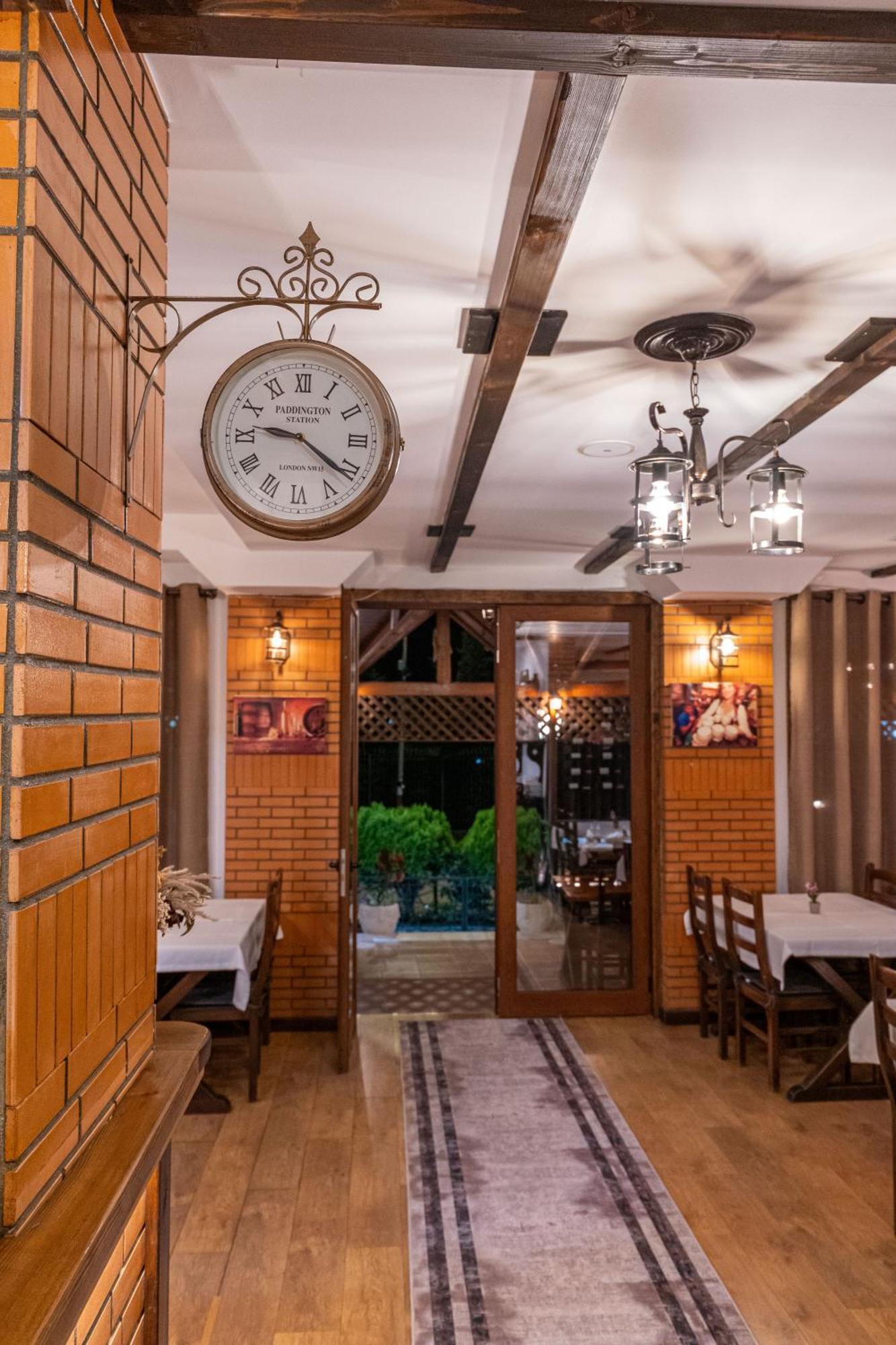 Sunkised Hotel Sarandë 外观 照片