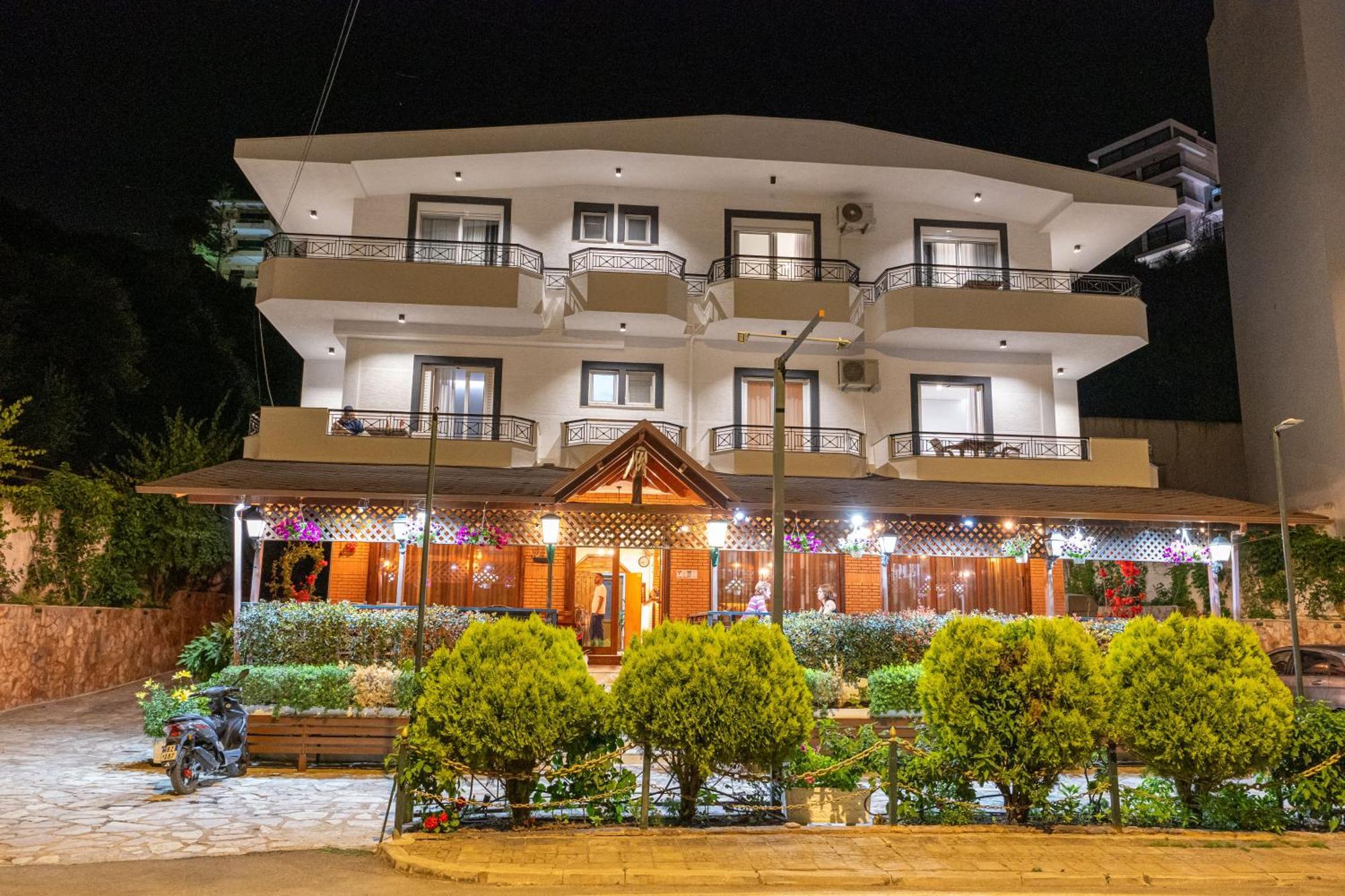 Sunkised Hotel Sarandë 外观 照片