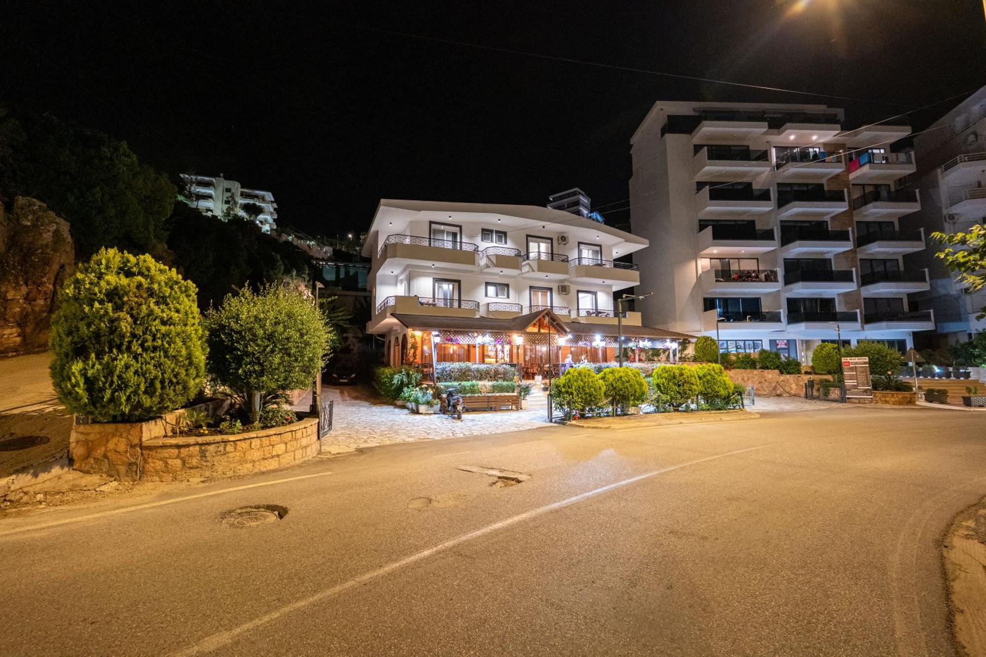 Sunkised Hotel Sarandë 外观 照片