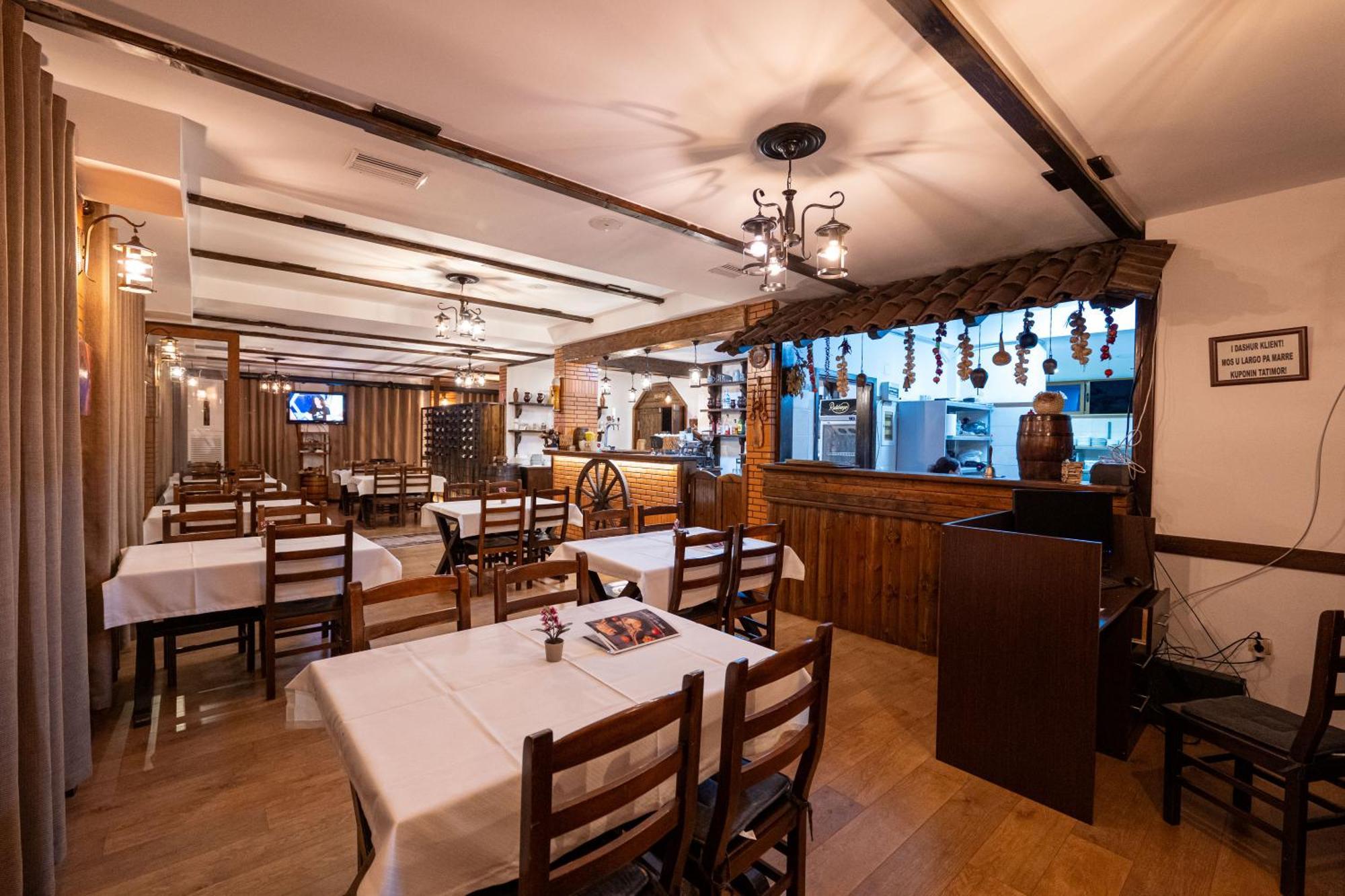 Sunkised Hotel Sarandë 外观 照片