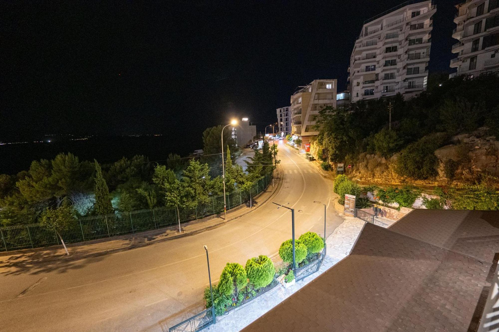 Sunkised Hotel Sarandë 外观 照片