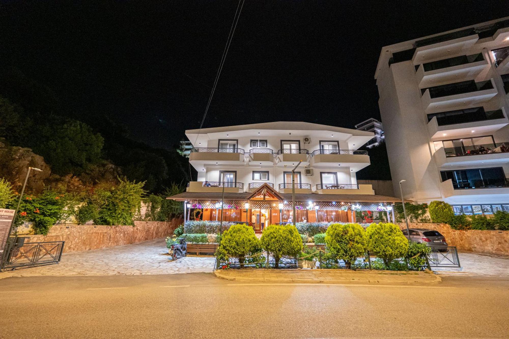 Sunkised Hotel Sarandë 外观 照片