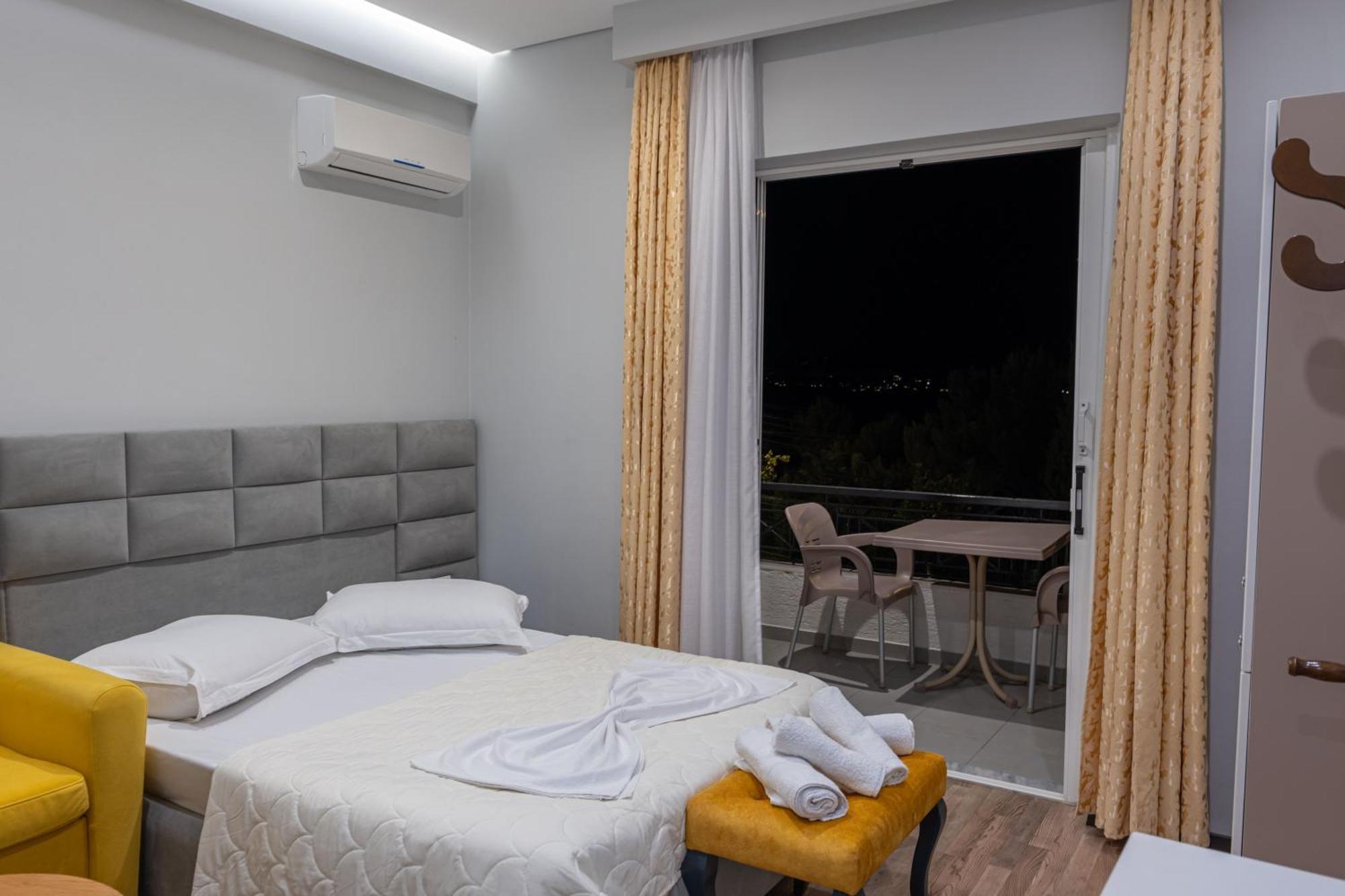 Sunkised Hotel Sarandë 外观 照片