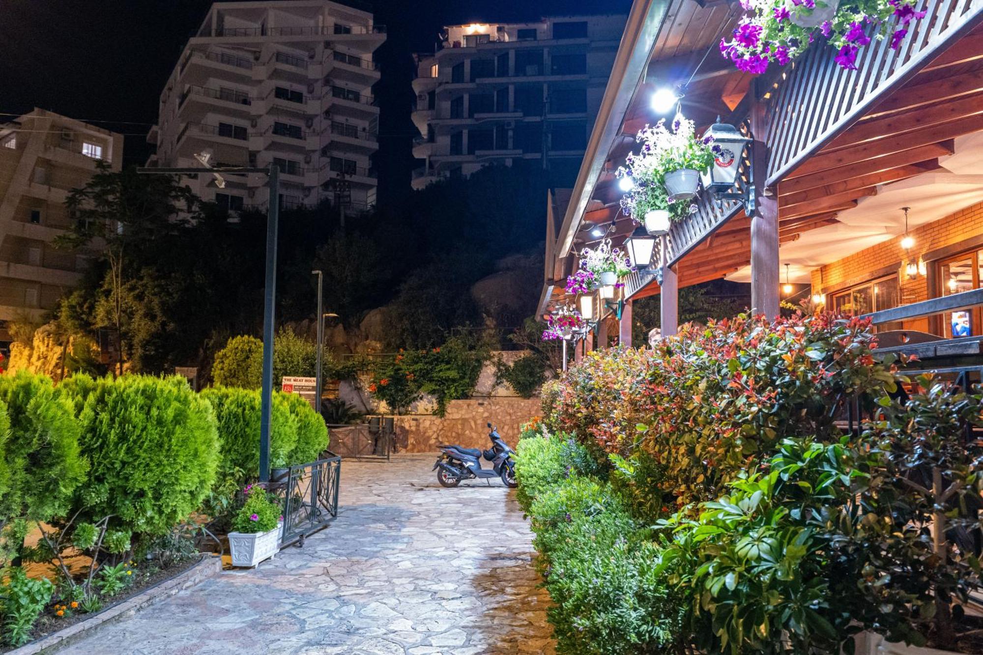 Sunkised Hotel Sarandë 外观 照片