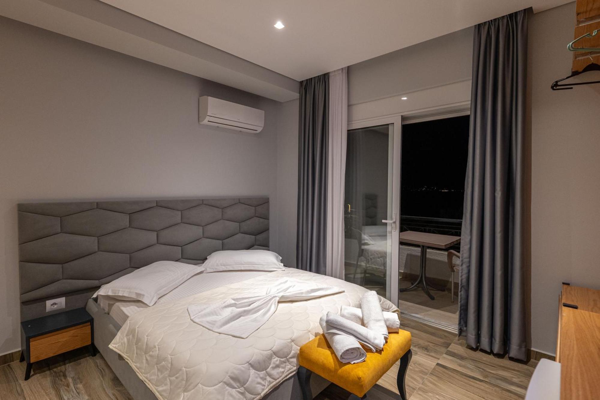 Sunkised Hotel Sarandë 外观 照片