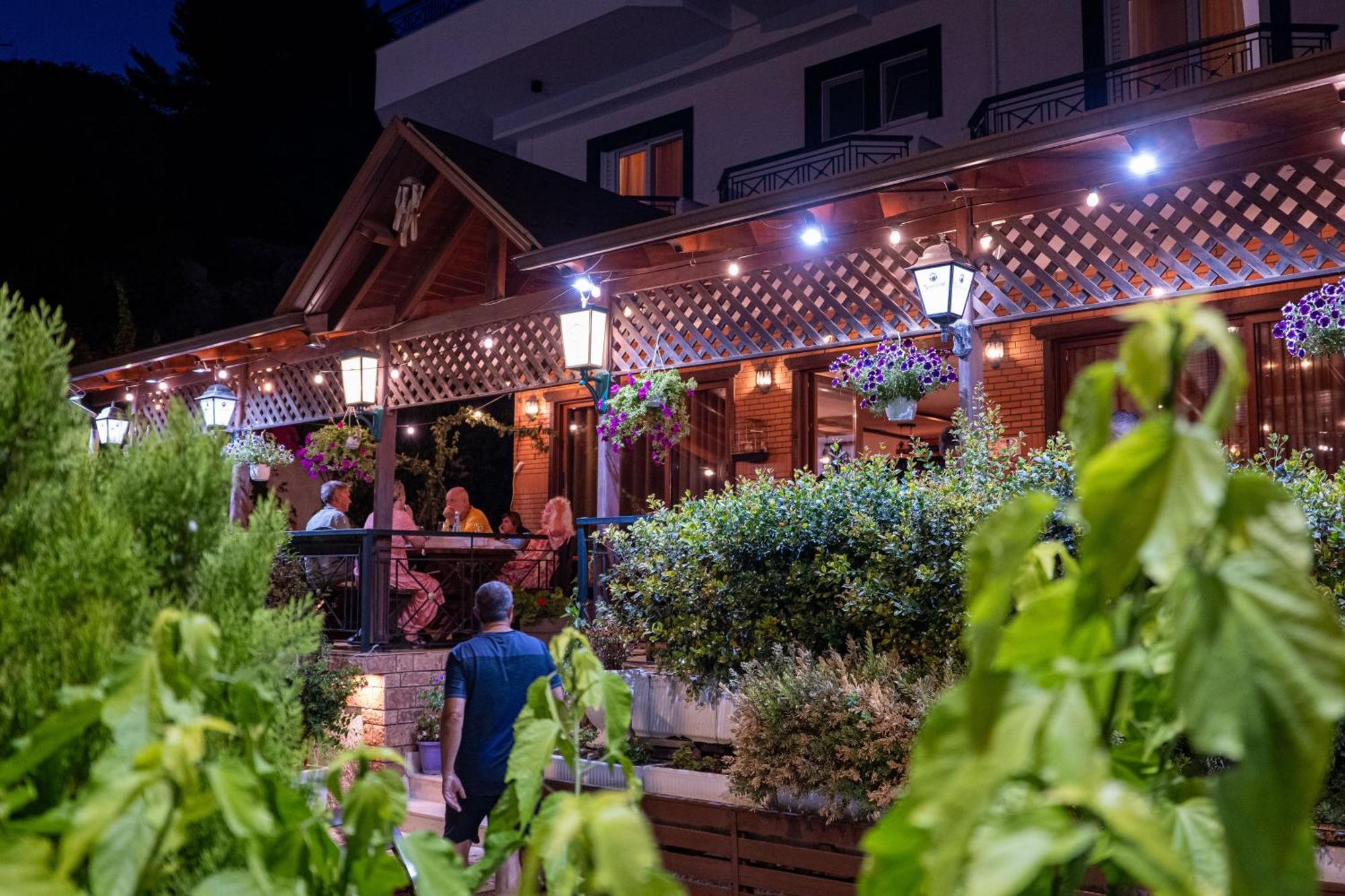 Sunkised Hotel Sarandë 外观 照片